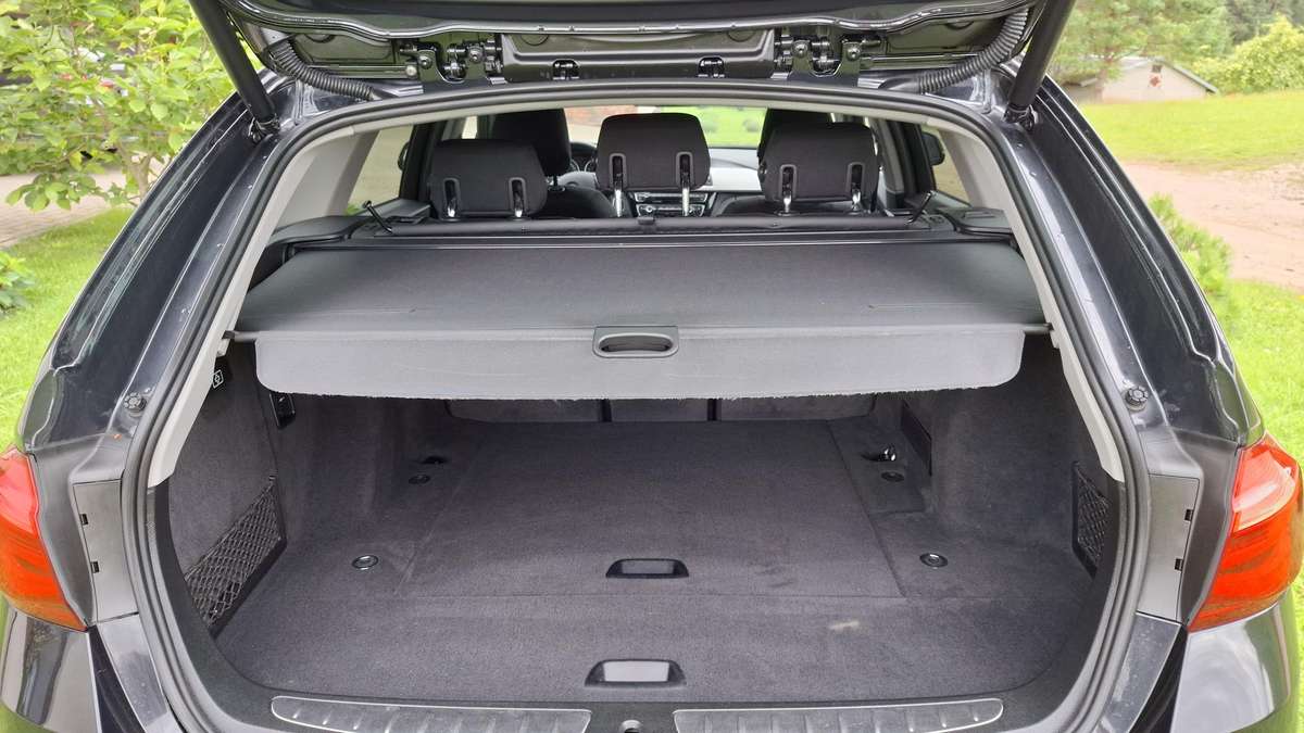 BMW 318, 1.5 l., wagon