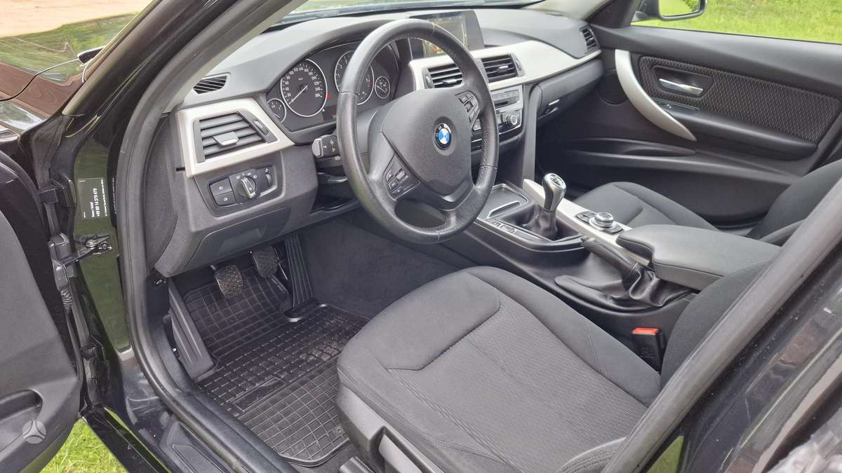 BMW 318, 1.5 l., wagon