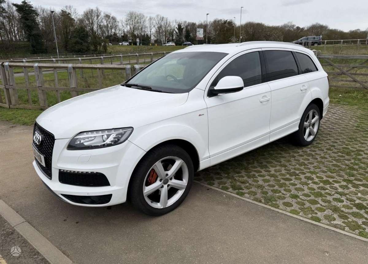 Audi Q7, 3.0 l., off-road / crossover