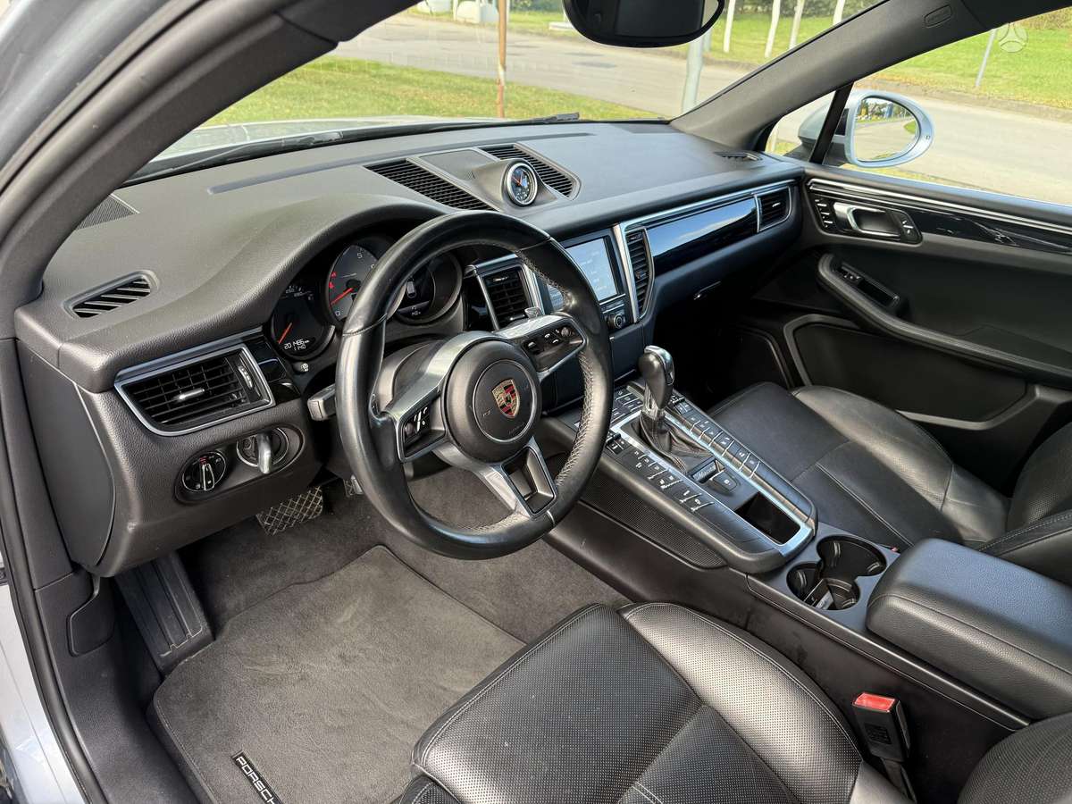 Porsche Macan, 3.0 l., off-road / crossover
