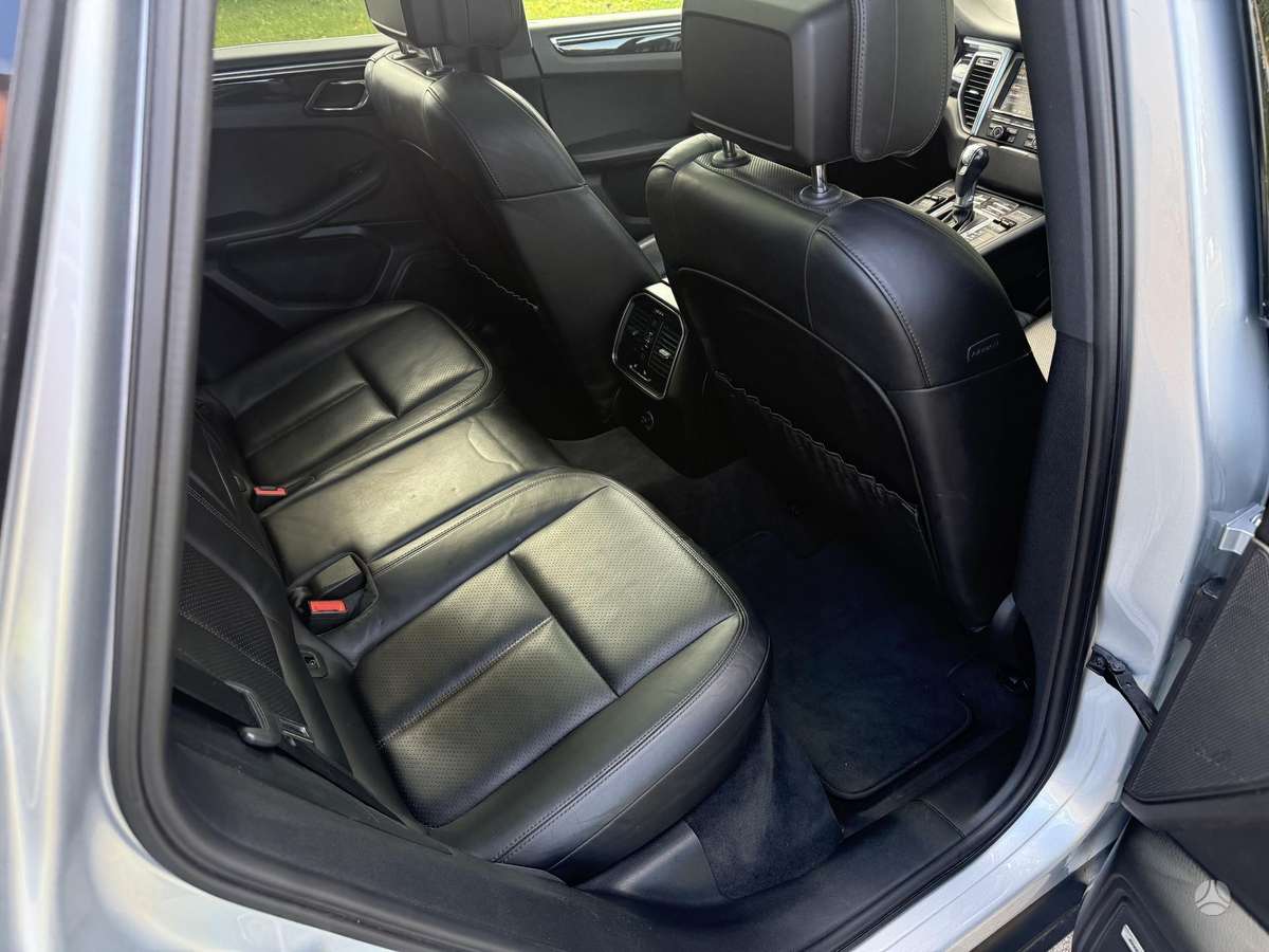 Porsche Macan, 3.0 l., off-road / crossover