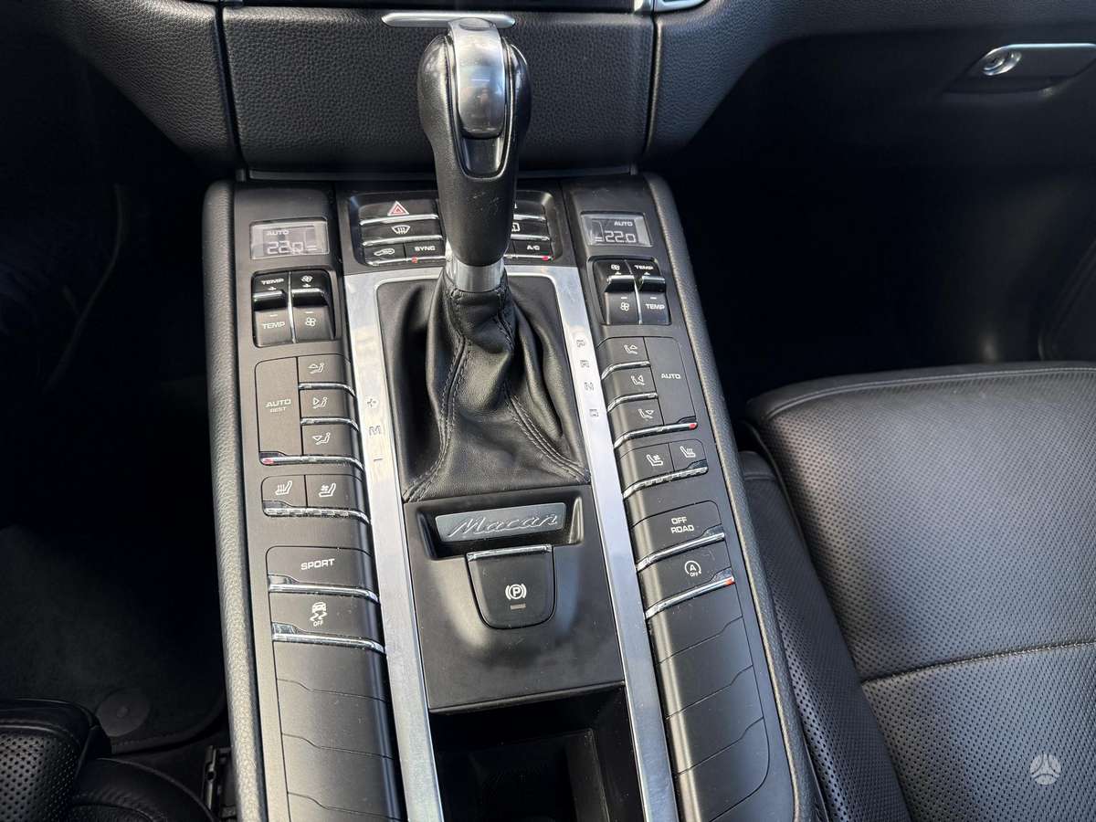 Porsche Macan, 3.0 l., off-road / crossover