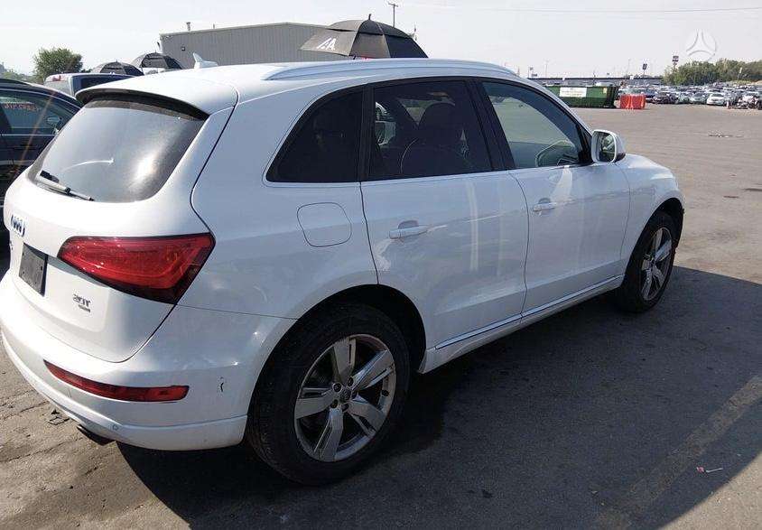 Audi Q5, 2.0 l., Внедорожник / Кроссовер