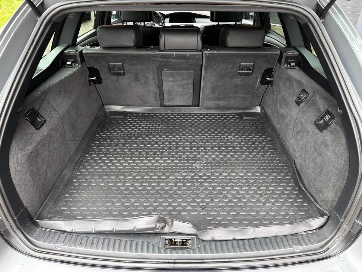 BMW 530, 3.0 l., wagon