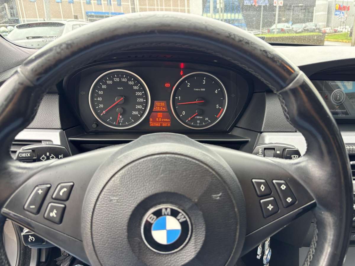 BMW 530, 3.0 l., wagon