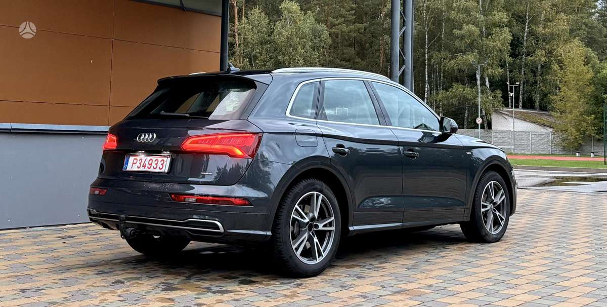 Audi Q5, 2.0 l., Внедорожник / Кроссовер