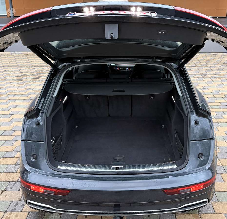 Audi Q5, 2.0 l., Внедорожник / Кроссовер
