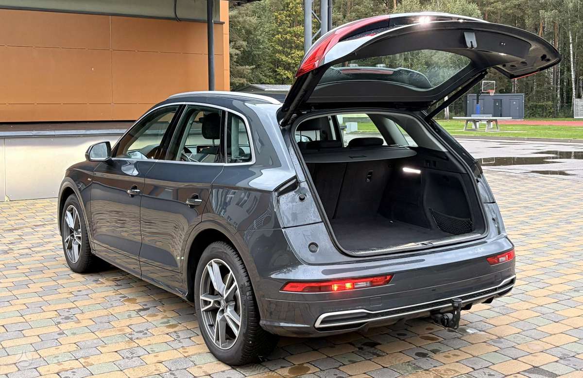 Audi Q5, 2.0 l., Внедорожник / Кроссовер