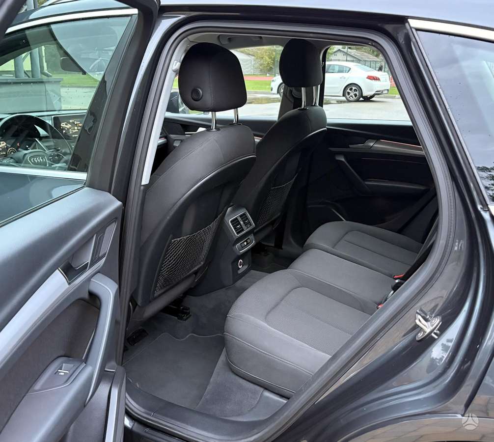 Audi Q5, 2.0 l., Внедорожник / Кроссовер
