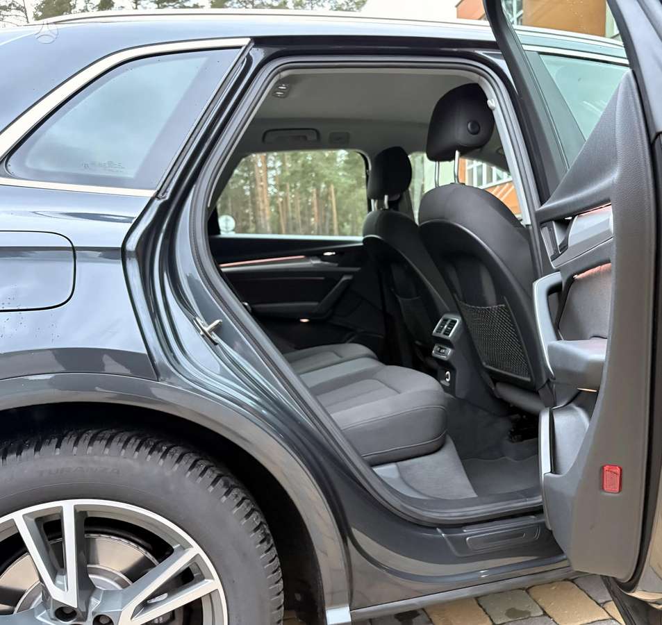 Audi Q5, 2.0 l., Внедорожник / Кроссовер