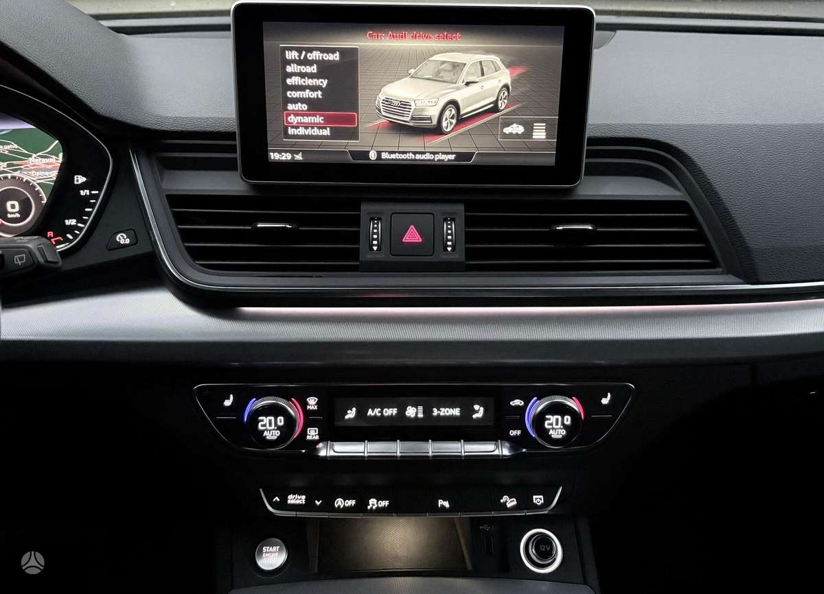 Audi Q5, 2.0 l., Внедорожник / Кроссовер