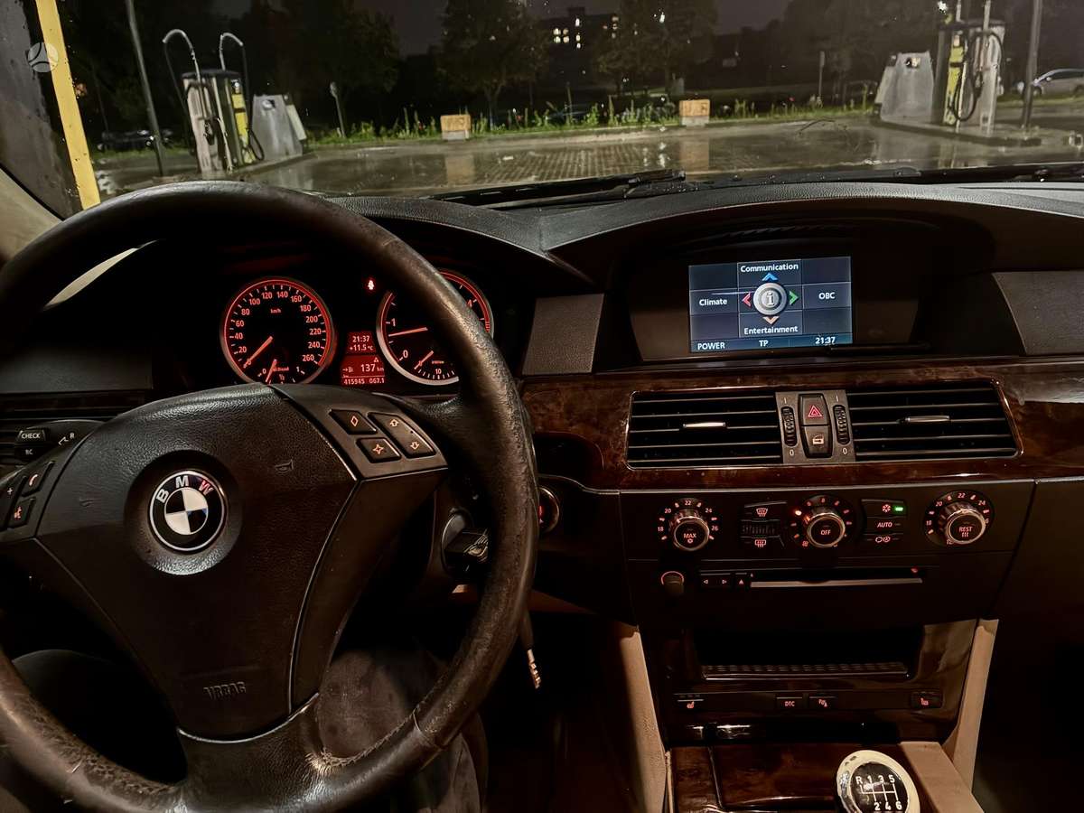 BMW 525, 2.5 l., wagon