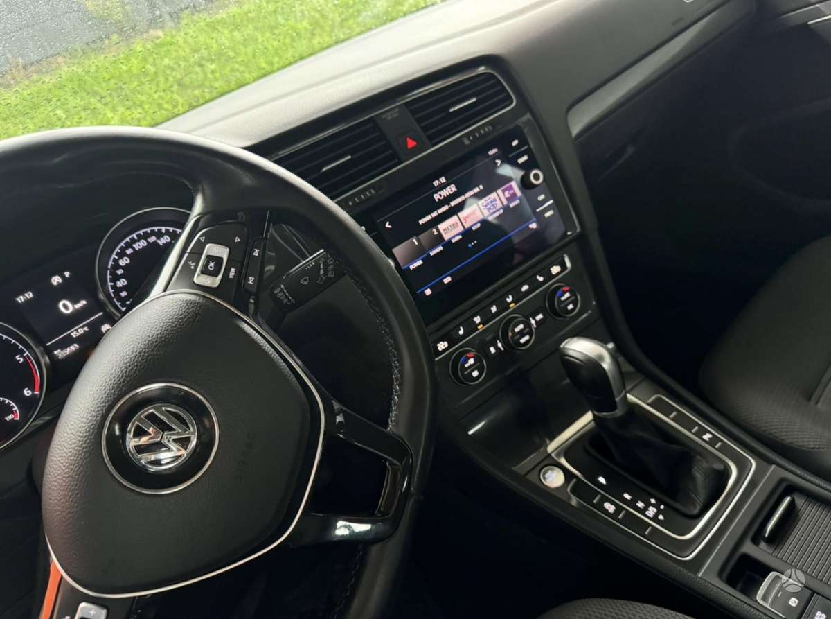 Volkswagen Golf, Универсал