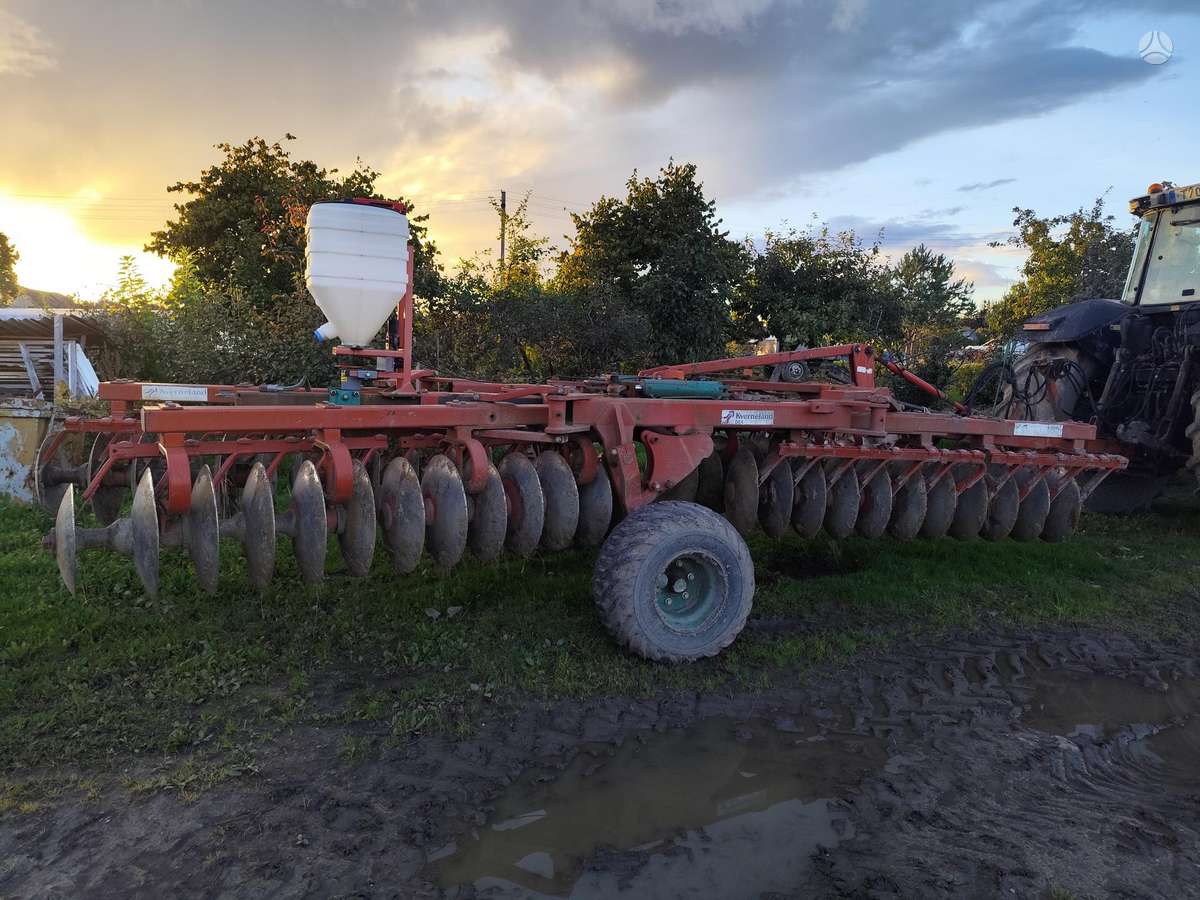 Kverneland DTA 48-24, скребки, скрубберы