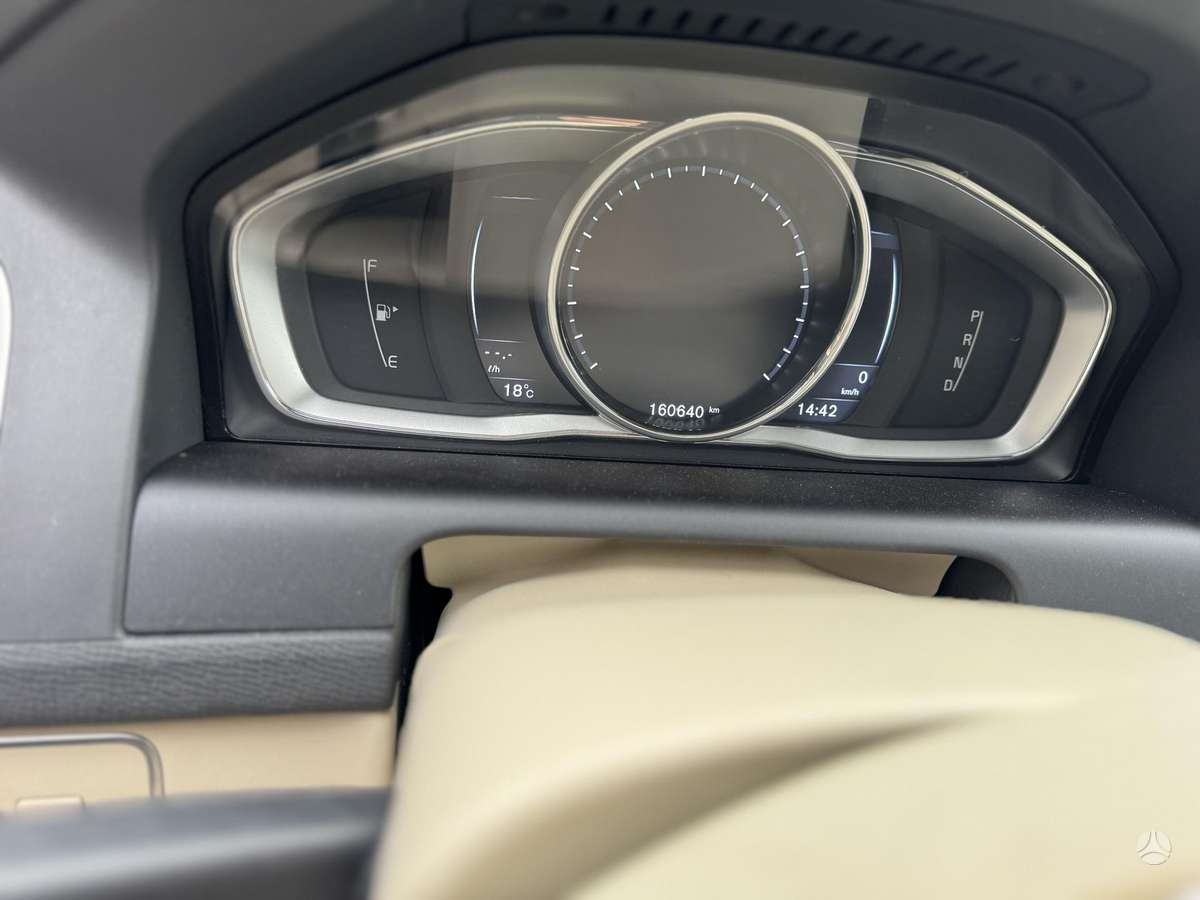 Volvo XC60, 2.0 l., Внедорожник / Кроссовер
