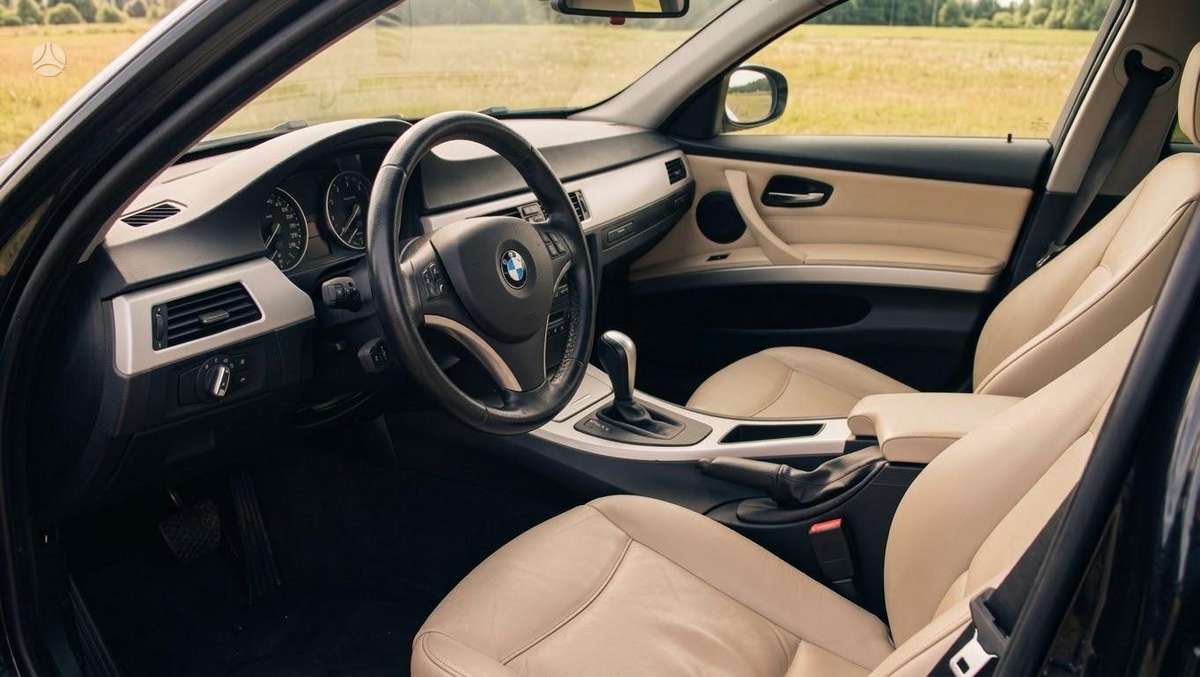 BMW 325, 3.0 l., Седан