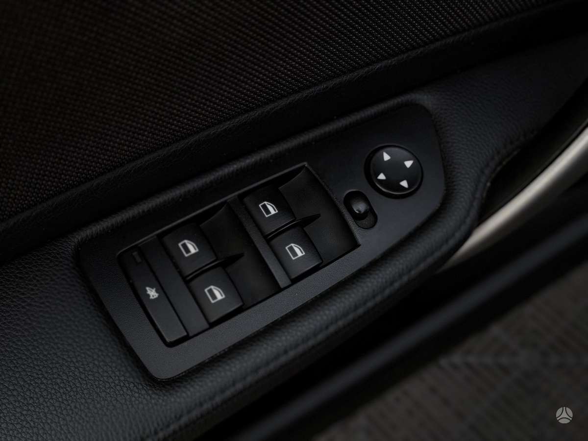 BMW 118, 2.0 l., hatchback