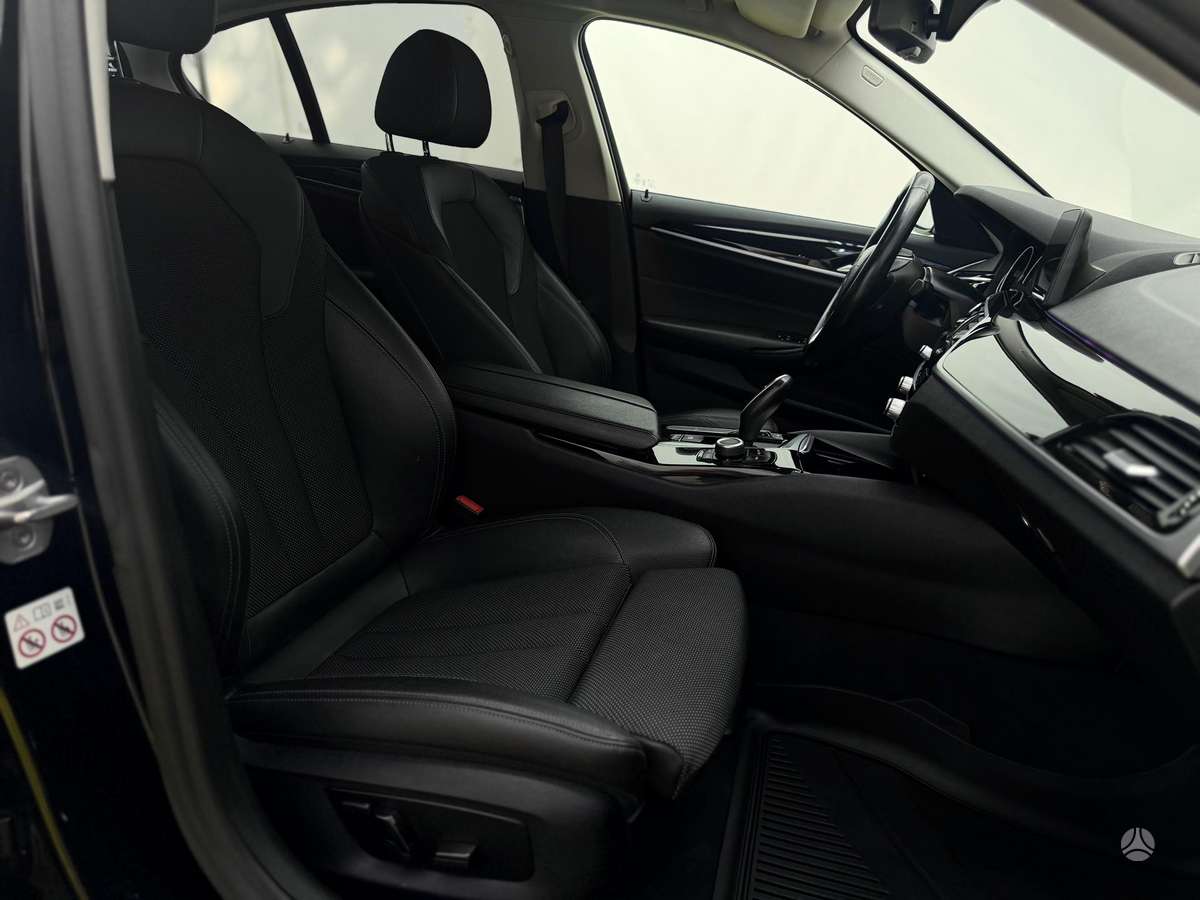 BMW 518, 2.0 l., Седан