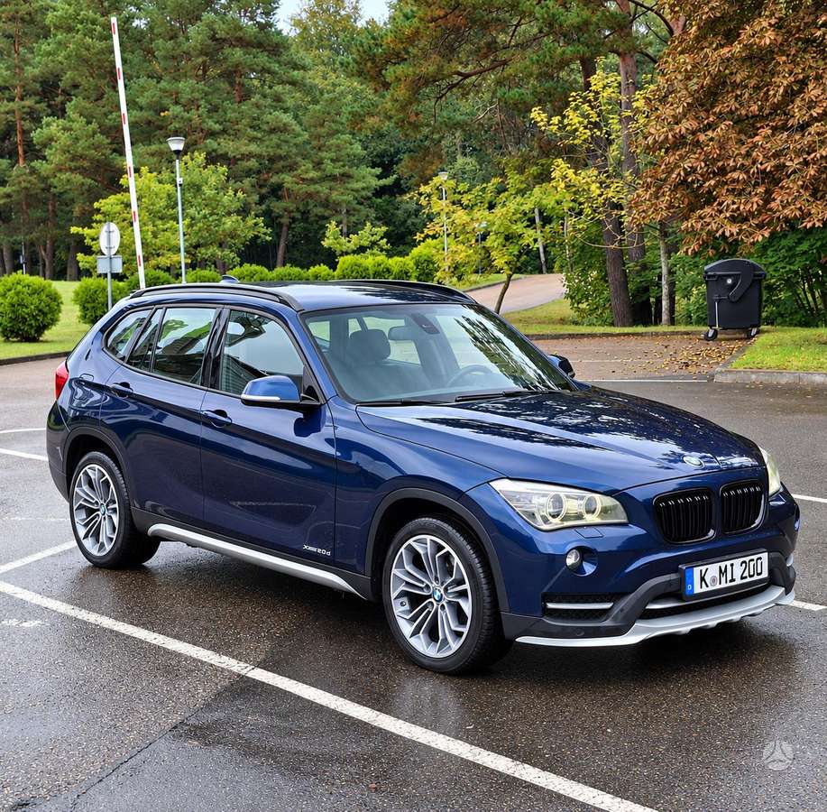 BMW X1, 2.0 l., hatchback