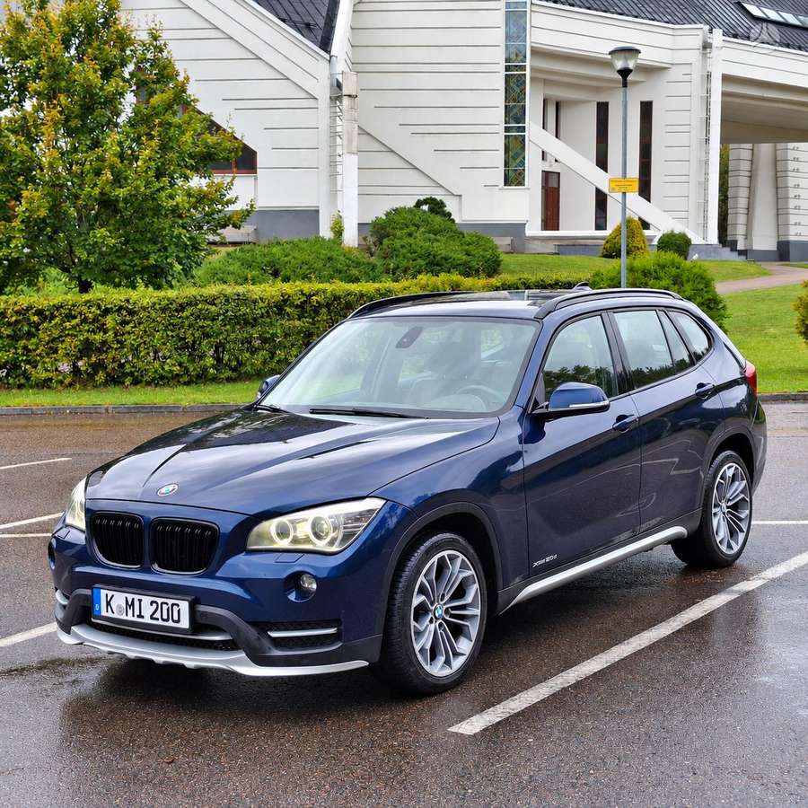 BMW X1, 2.0 l., hatchback