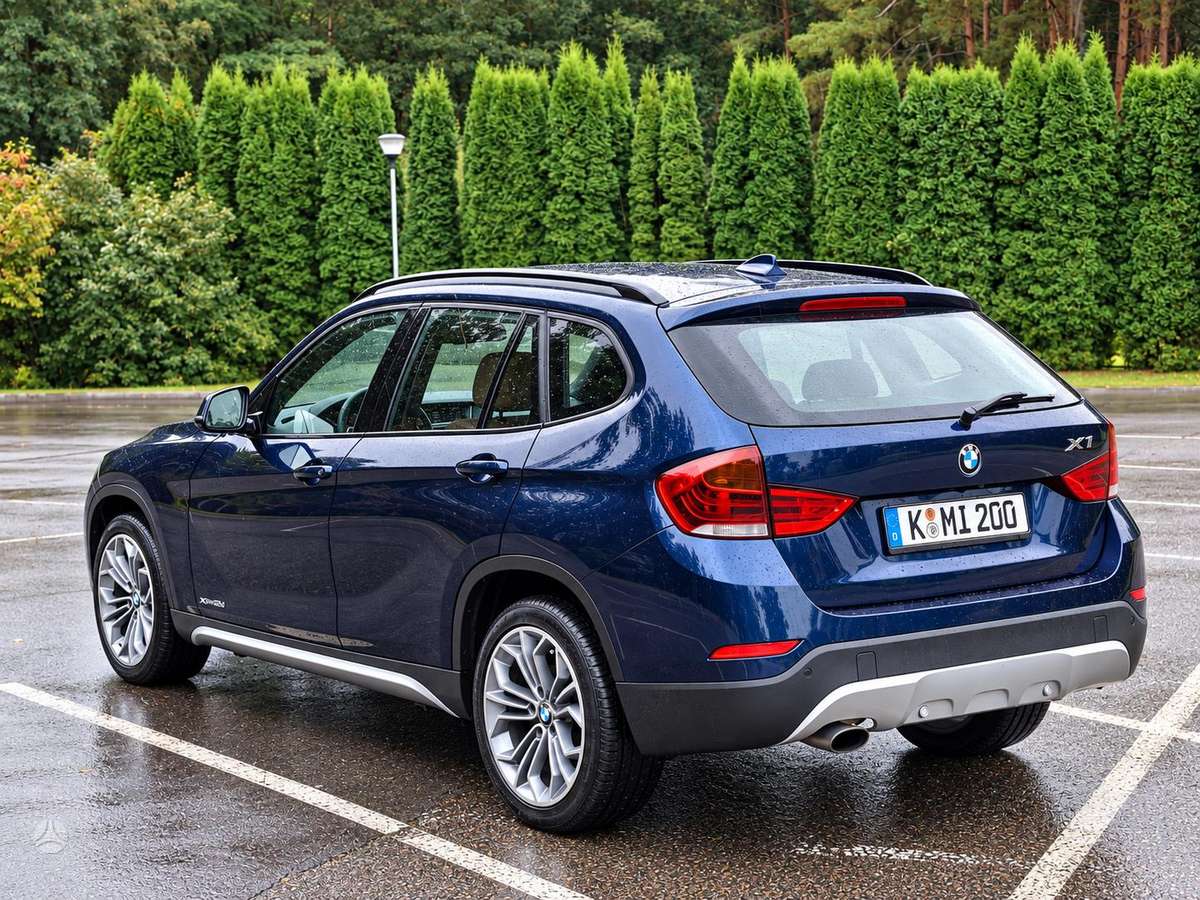 BMW X1, 2.0 l., hatchback