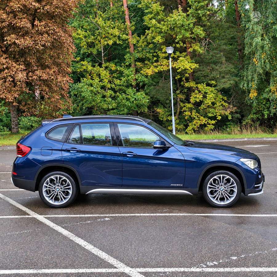 BMW X1, 2.0 l., hatchback