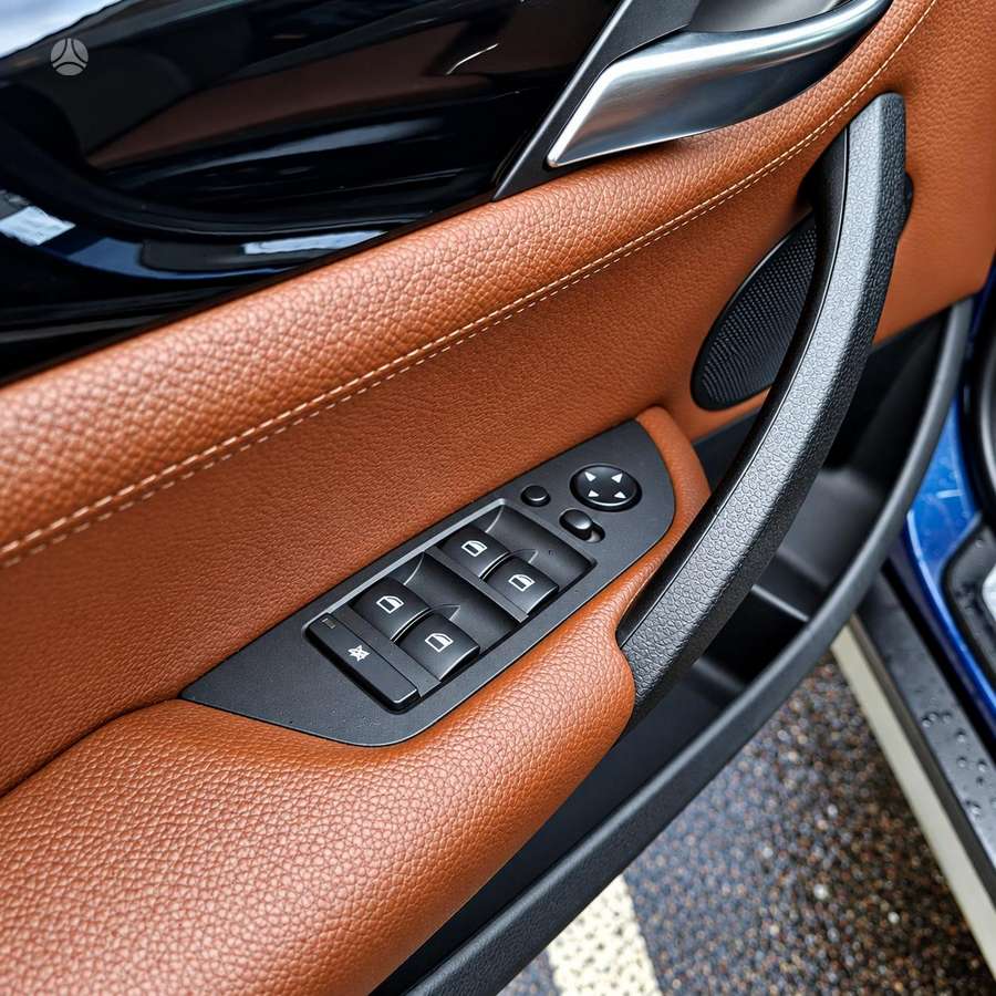 BMW X1, 2.0 l., hatchback