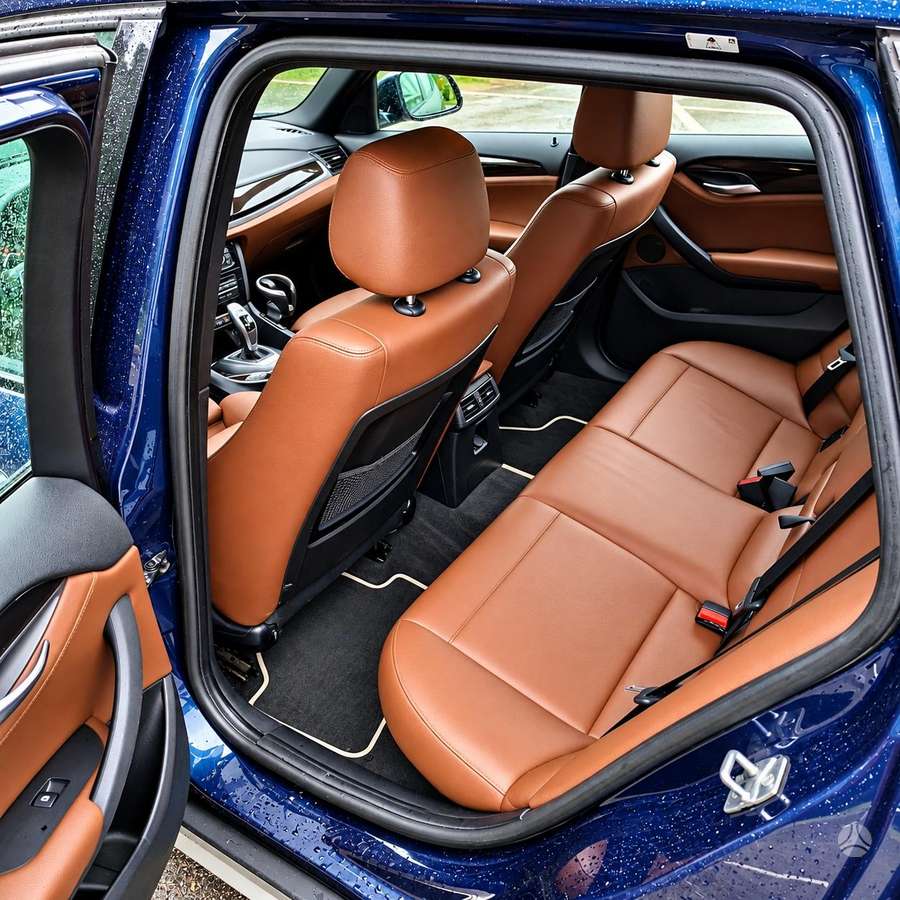 BMW X1, 2.0 l., hatchback