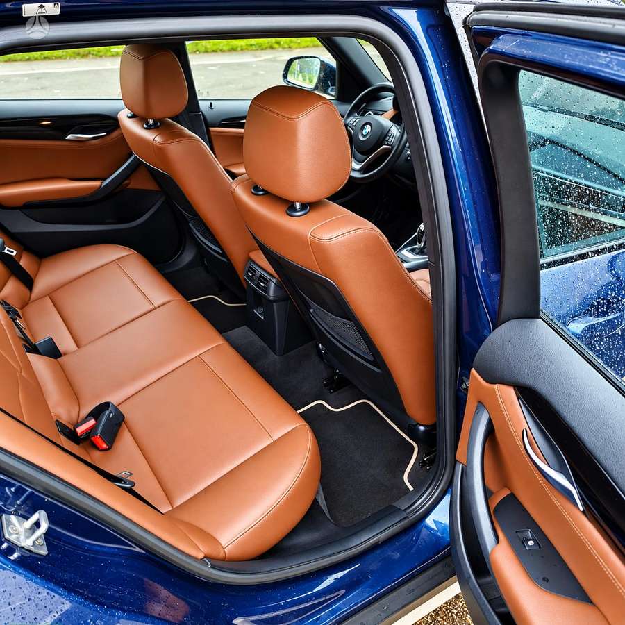 BMW X1, 2.0 l., hatchback