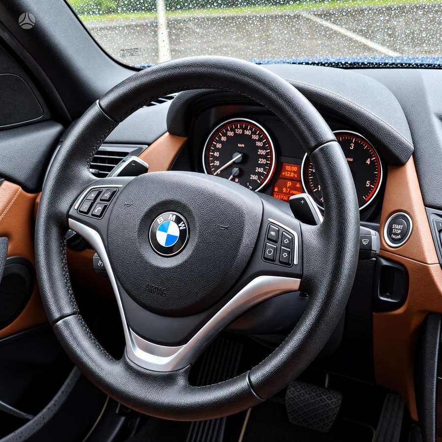 BMW X1, 2.0 l., hatchback