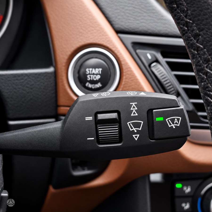 BMW X1, 2.0 l., hatchback
