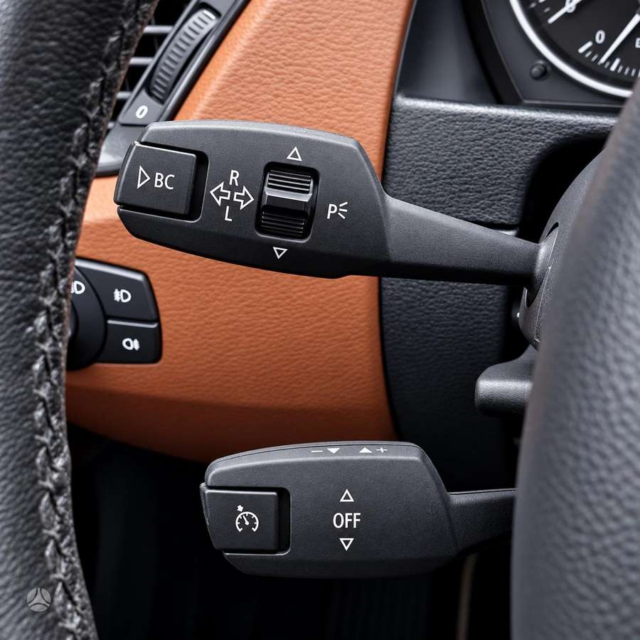 BMW X1, 2.0 l., hatchback