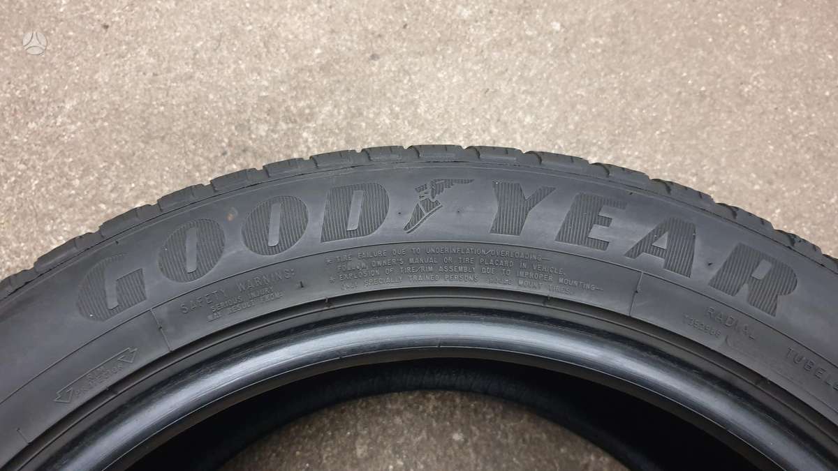 Goodyear EfficientGrip Suv, summer 235/55 R18
