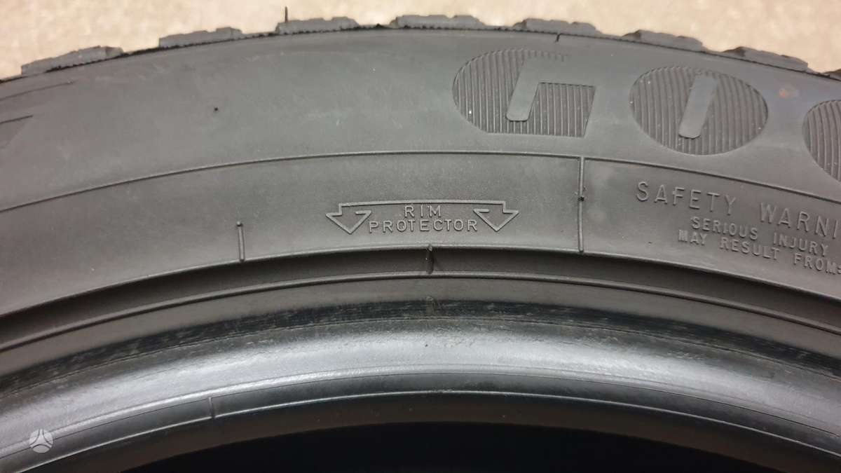 Goodyear EfficientGrip Suv, summer 235/55 R18