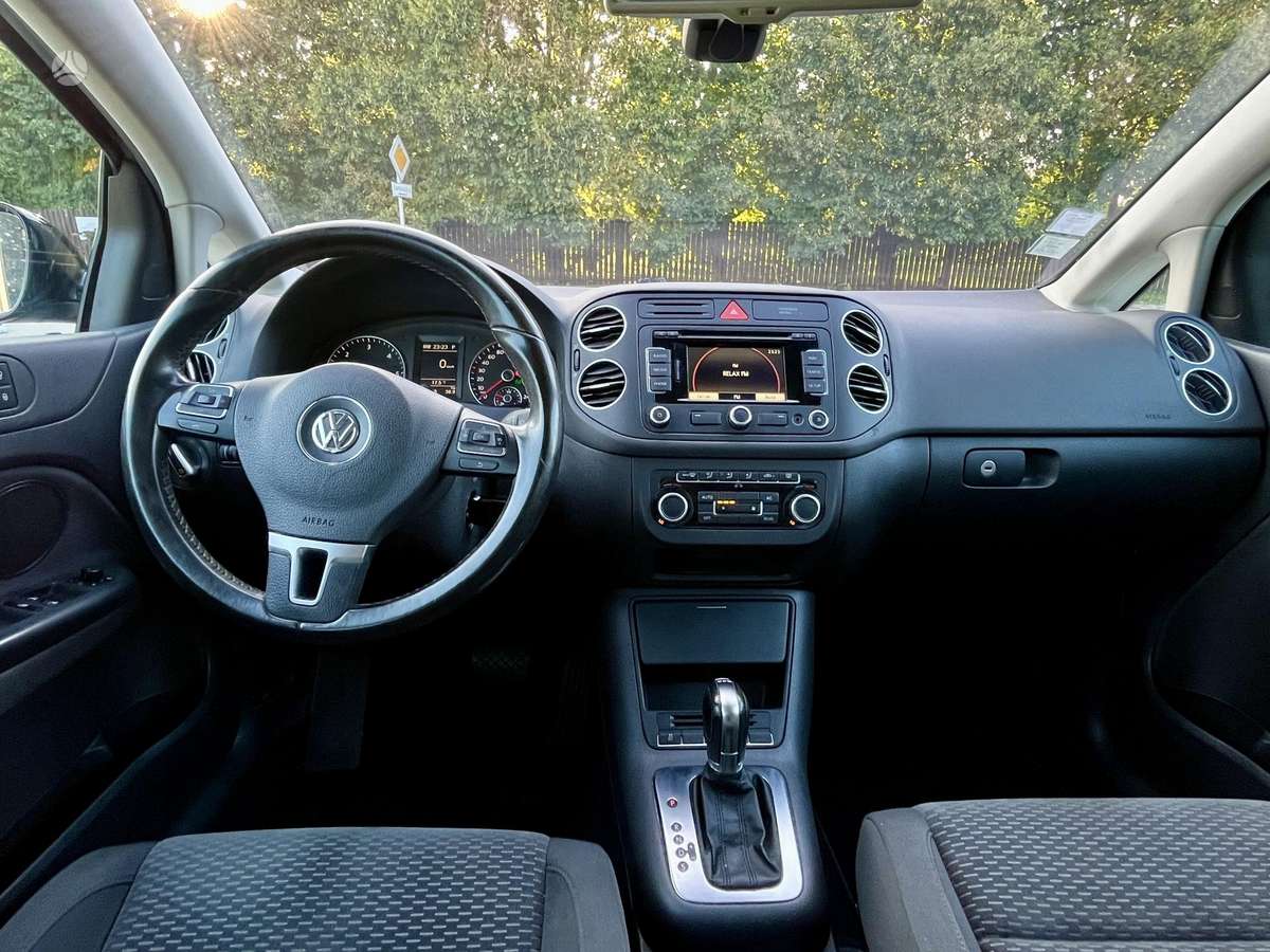 Volkswagen Golf, 1.6 l., hatchback