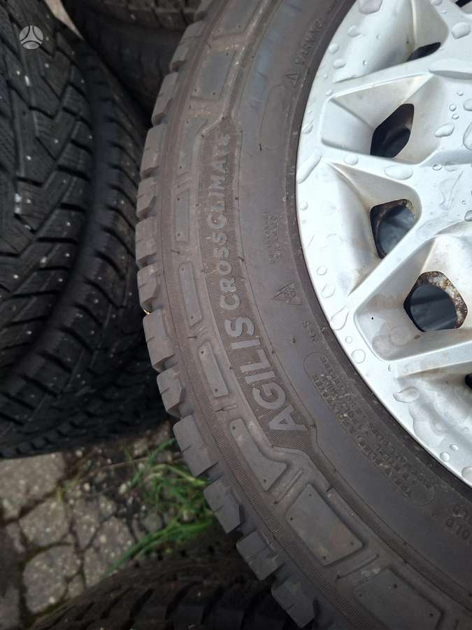 Michelin CROSSCLIMATE, universalios 215/65 R15
