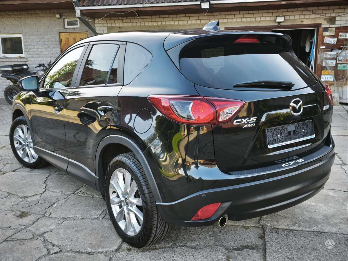 Mazda CX-5, 2.2 l., off-road / crossover