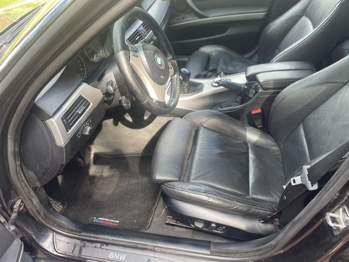 BMW 320, 2.0 l., wagon