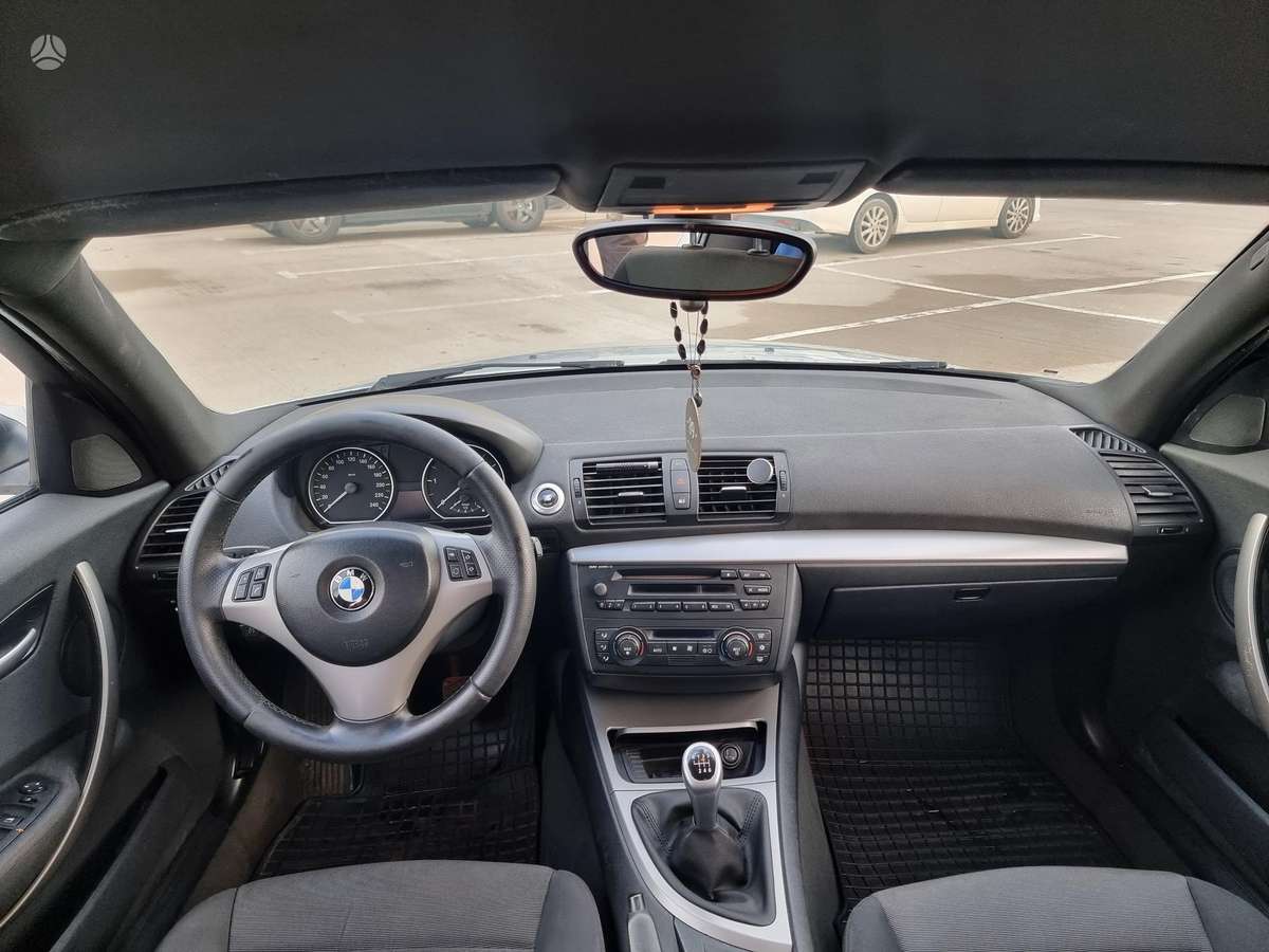BMW 118, 2.0 l., Хэтчбек