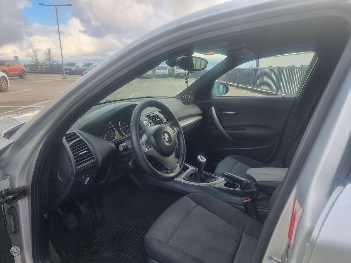 BMW 118, 2.0 l., Хэтчбек