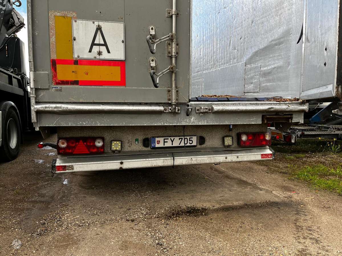 Kraker CF200, cits