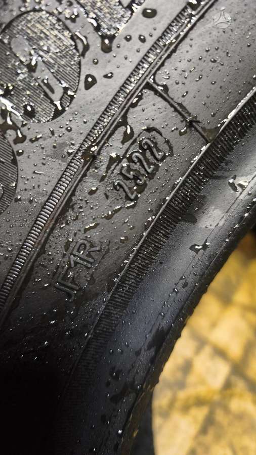 Goodyear Ultra grip performance+, winter 255/50 R21