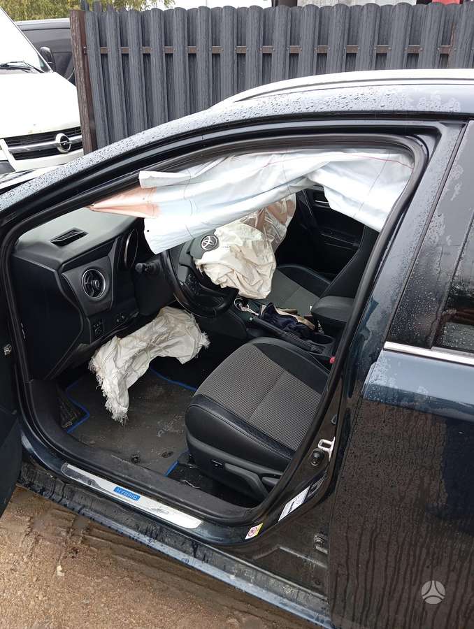 Toyota Auris body parts