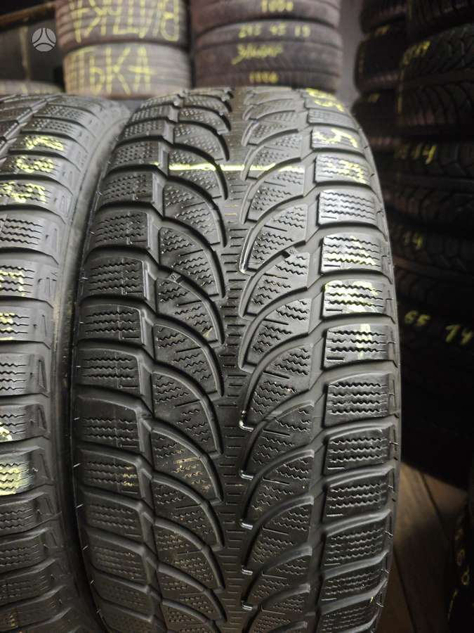 Bridgestone BLIZZAK LM-80 evo, winter 235/55 R18