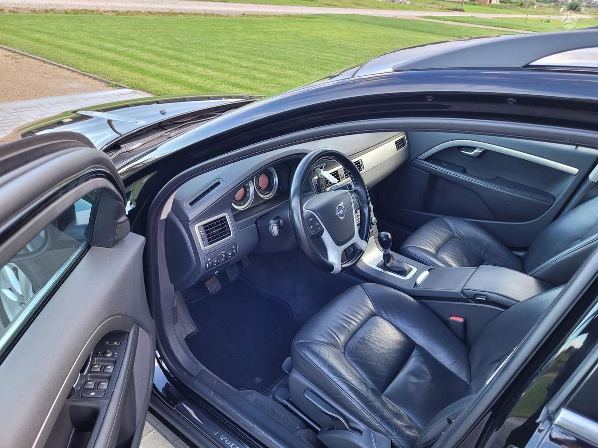 Volvo V70, 2.4 l., wagon