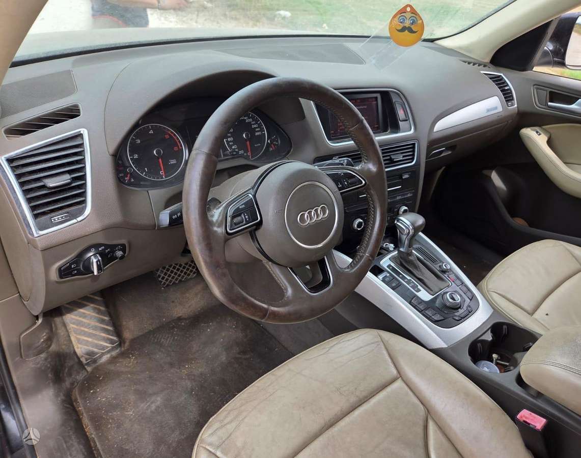 Audi Q5, 2.0 l., off-road / crossover