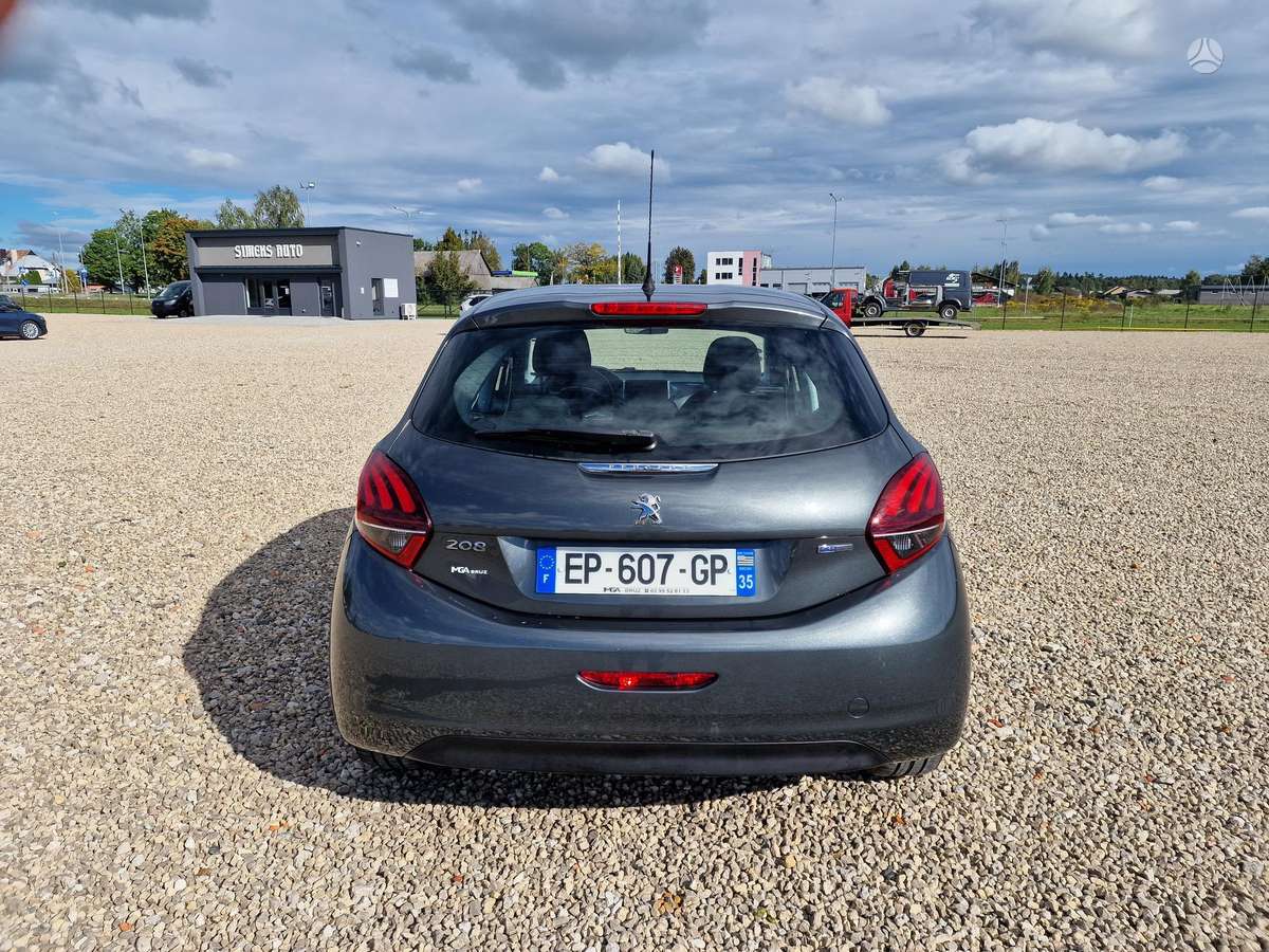 Peugeot 208, 1.2 l., Хэтчбек