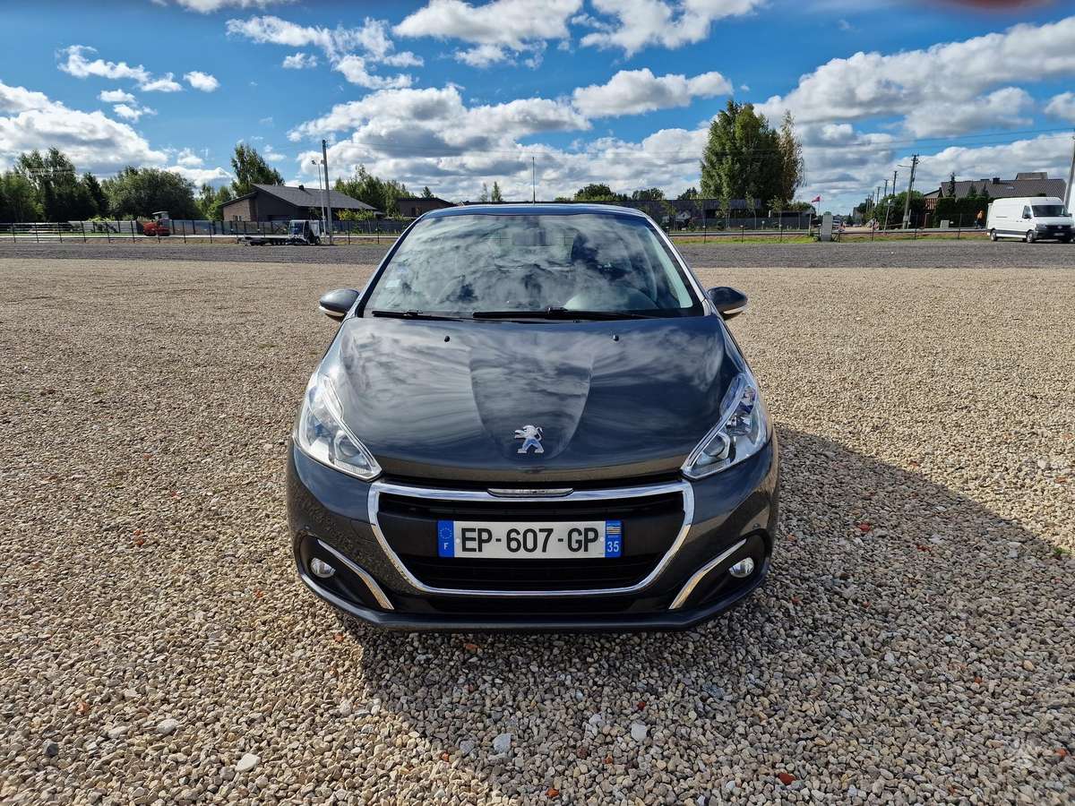 Peugeot 208, 1.2 l., Хэтчбек