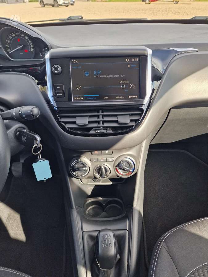 Peugeot 208, 1.2 l., Хэтчбек