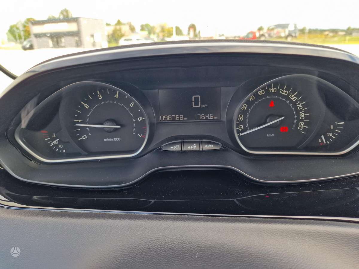 Peugeot 208, 1.2 l., Хэтчбек